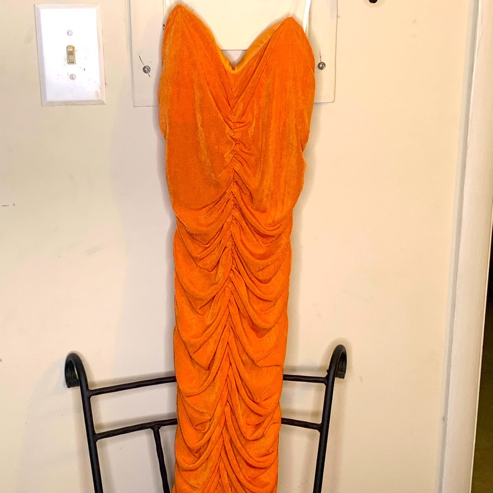 Never worn orange ruched dress no strapless dress